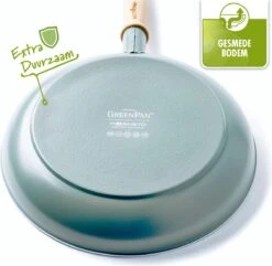 GreenPan Mayflower Koekenpannenset Ø 20cm + Ø 24cm + 1 Accessoire - Lichtblauw - Inductie - PFAS-vrij 28 GreenPan Mayflower Koekenpannenset Ø 20cm + Ø 24cm + 1 Accessoire - Lichtblauw - Inductie - PFAS-vrij -Tefal Shop 1200x1171 3