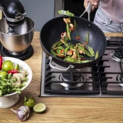 KitchenAid Hard Geanodiseerd Aluminium Wok ø30cm - Zwart - Inductie - Anti-aanbak -Tefal Shop 1200x1200 82