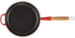 Le Creuset Koekenpan Signature Kersenrood - ø 28 Cm / 2.6 Liter - Geëmailleerde Anti-aanbaklaag -Tefal Shop 1200x616