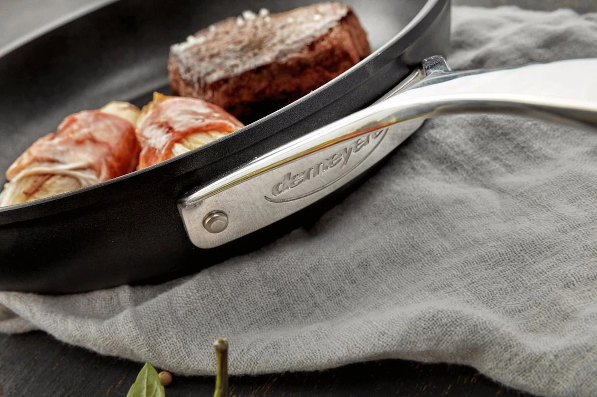 Demeyere Alu Pro Dura Glide Koekenpan - Ø 24 & Ø 28cm - Titanium 3 Demeyere Alu Pro Dura Glide Koekenpan - Ø 24 & Ø 28cm - Titanium - Afbeelding 3