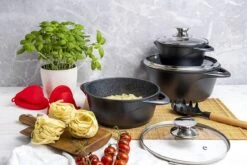 Smile - 8 Delige Pannenset - Antiaanbaklaag - Vaatwasser Bestendig - Geschikt Voor Iedere Kookplaat - MGK-18 - Zwart -Tefal Shop 1200x800 183