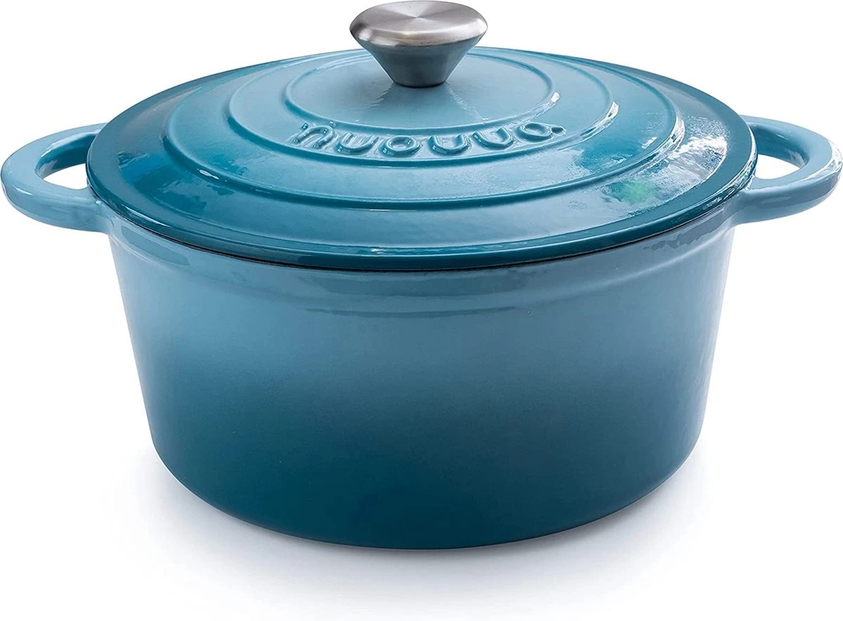 Nuovva Gietijzeren Braadpan Antiaanbaklaag Met Deksel - Sudderpan Blauw - Rond - Ø24 Cm - 4,7 Liter - 100% PFAS & PFOA Vrij - Geschikt Voor Alle Warmtebronnen - Elektrisch - Gas - Halogeen - Inductie – Keramisch 1 Nuovva Gietijzeren Braadpan Antiaanbaklaag Met Deksel - Sudderpan Blauw - Rond - Ø24 Cm - 4,7 Liter - 100% PFAS & PFOA Vrij - Geschikt Voor Alle Warmtebronnen - Elektrisch - Gas - Halogeen - Inductie – Keramisch