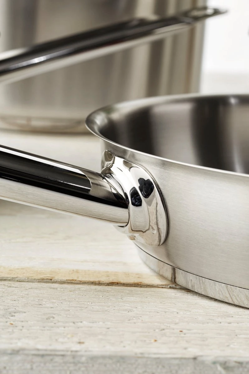 Demeyere Restoline 3 RVS Koekenpan – Koekenpan Inductie - 32 Cm – PTFE-vrij 7 Demeyere Restoline 3 RVS Koekenpan – Koekenpan Inductie - 32 Cm – PTFE-vrij - Afbeelding 7