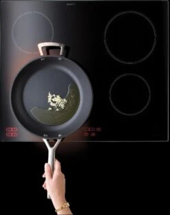 Le Creuset Koekenpan Les Forgées TNS - ø 22 Cm - Standaard Anti-aanbaklaag -Tefal Shop 951x1200